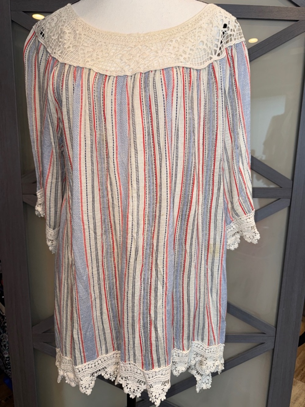 Eyeshadow Cream Crochet-Trim Top with Blue Accent